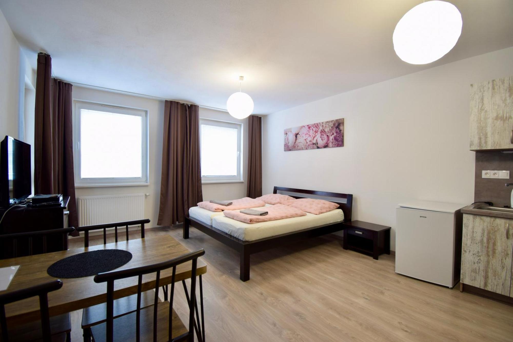 Apartman Zlatovska 22B Trenčín エクステリア 写真